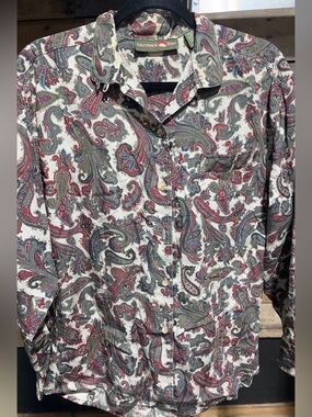 Outback Red Paisley Shirt Jacket in White, Red & Green Small
